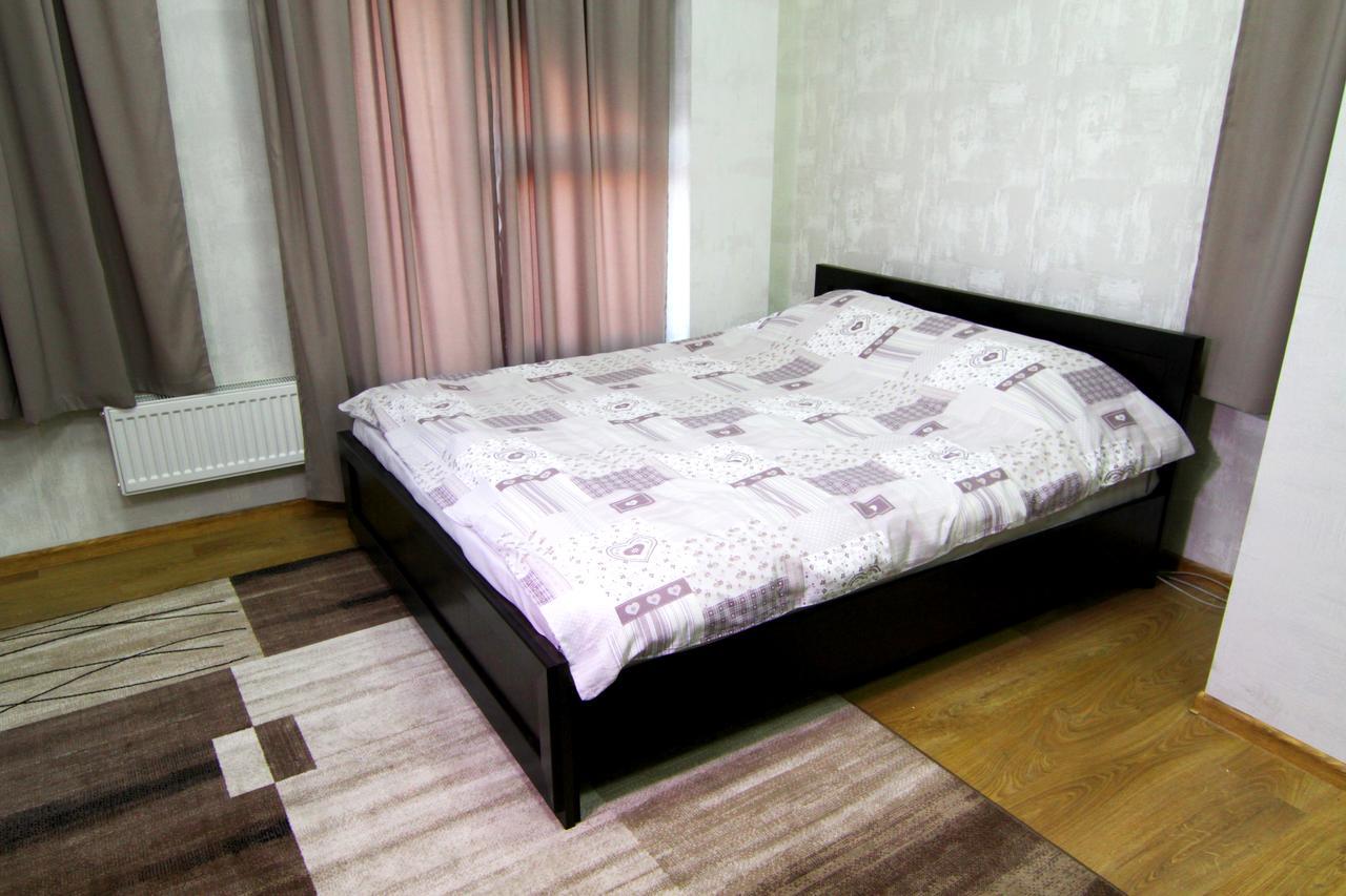 Apelsin Apartment Bila Zerkwa Exterior foto